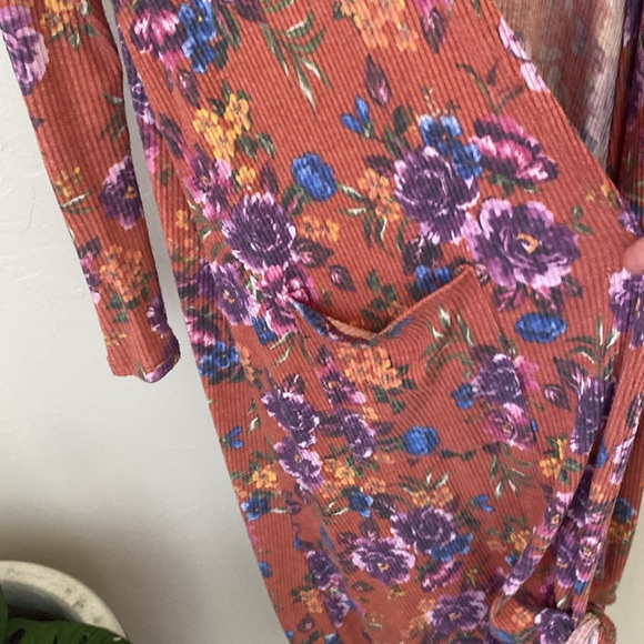 Cardigan - Picture 4 of 4